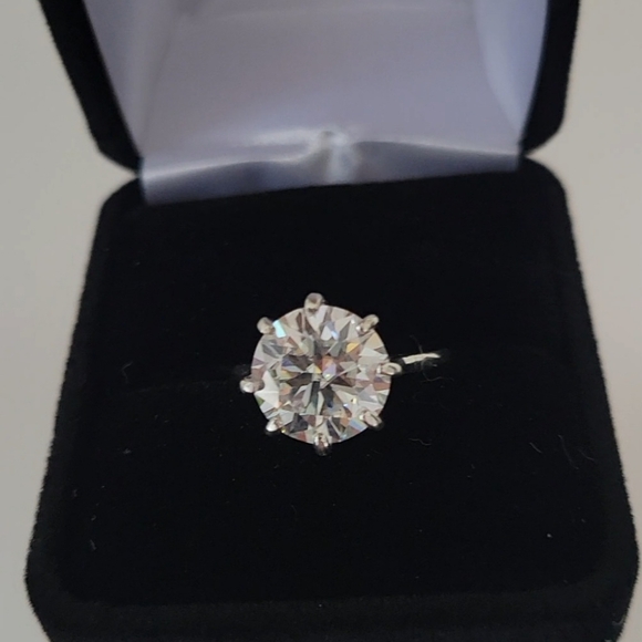 New 5ct Certified Moissanite Ring - Picture 6 of 12